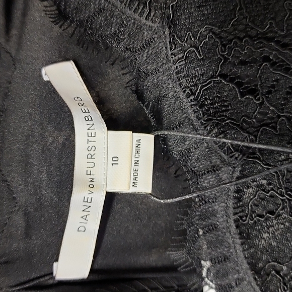 Diane Von Furstenberg Black Kendra Lace Jumpsuit NWT Size 10 - Picture 12 of 14